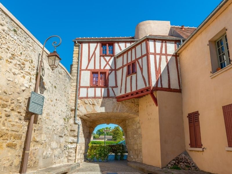 Porte aux pretres Mantes la jolie