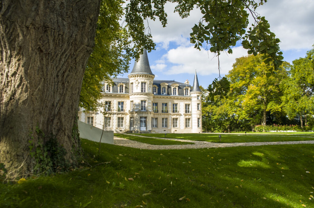 Le Château d'Hardricourt