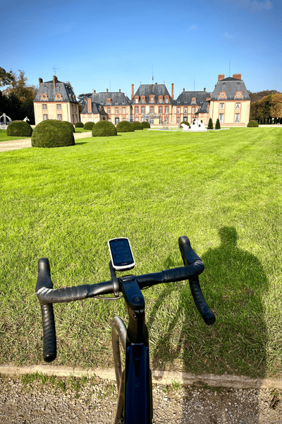 chateau de breteuil à velo