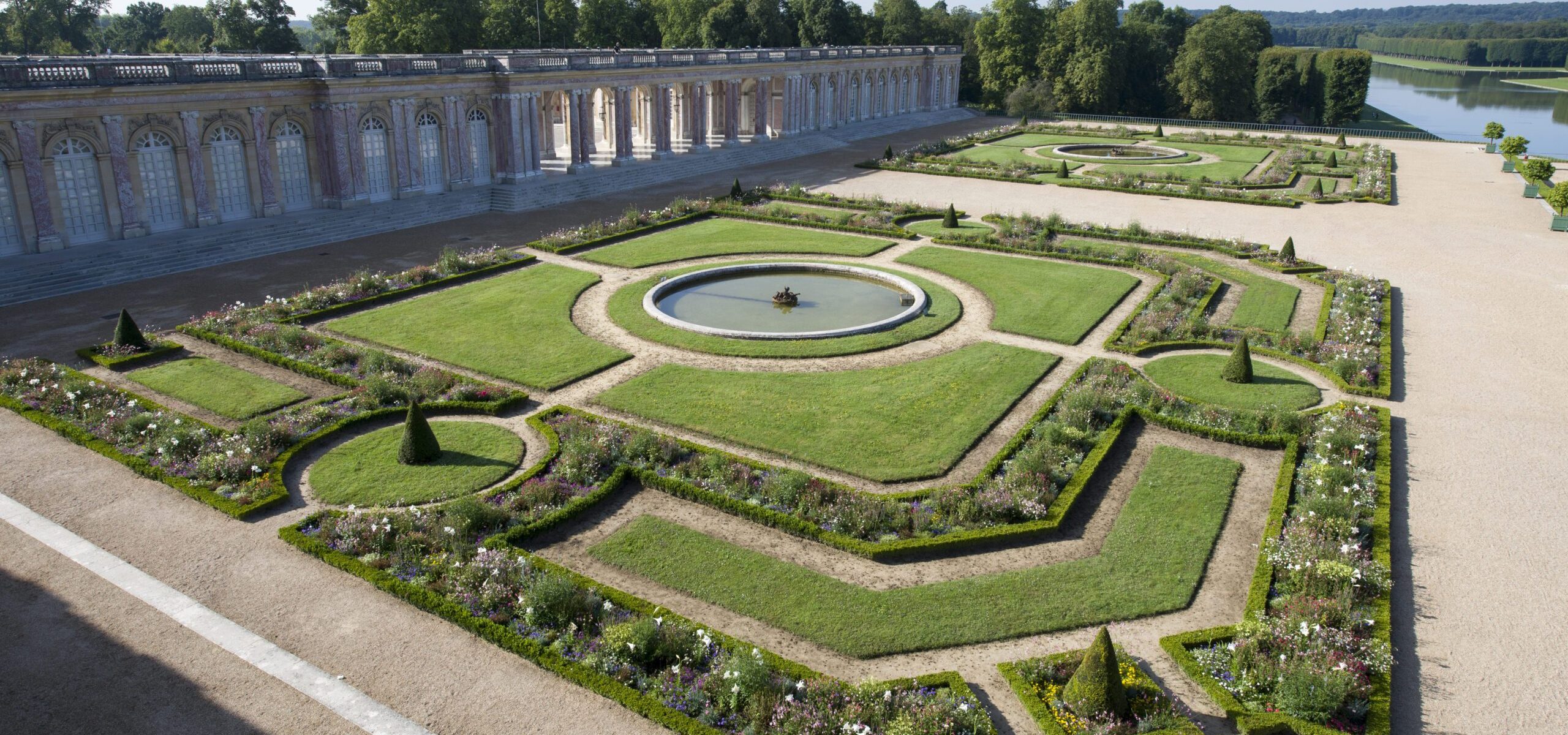 Grand Trianon, Extérieur