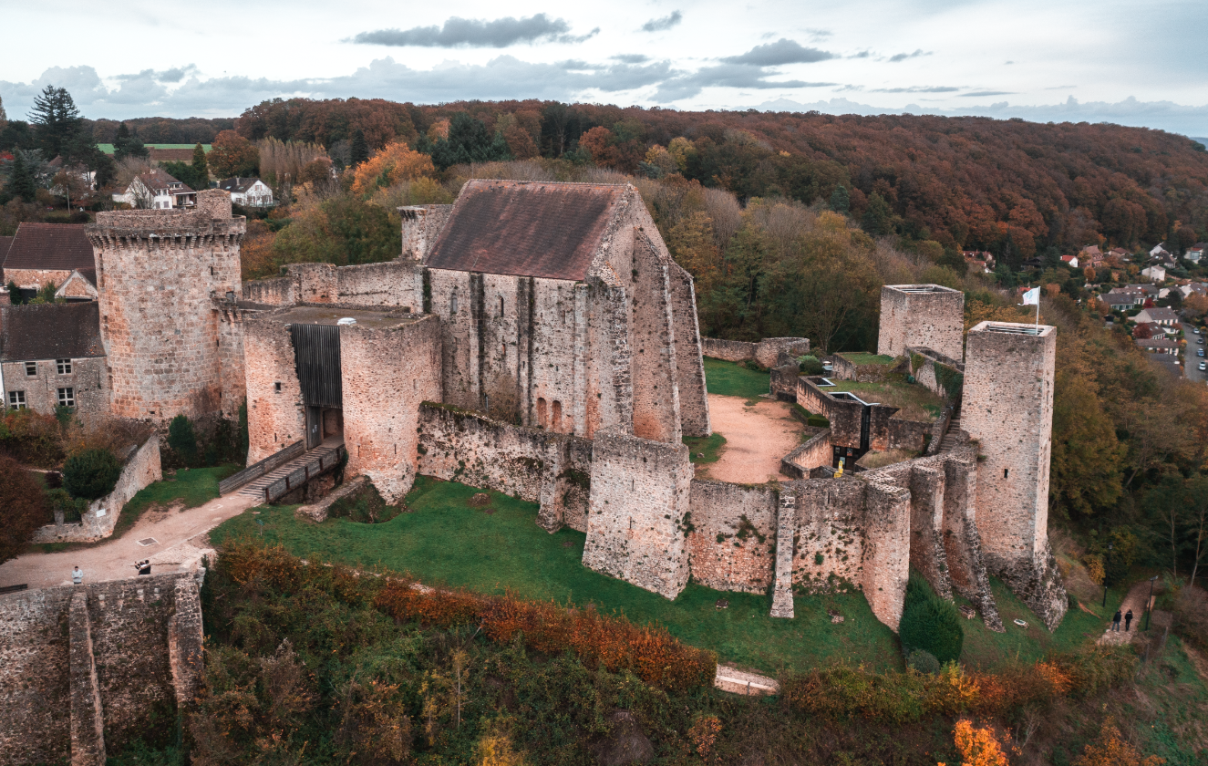 Château de la Madeleine automne