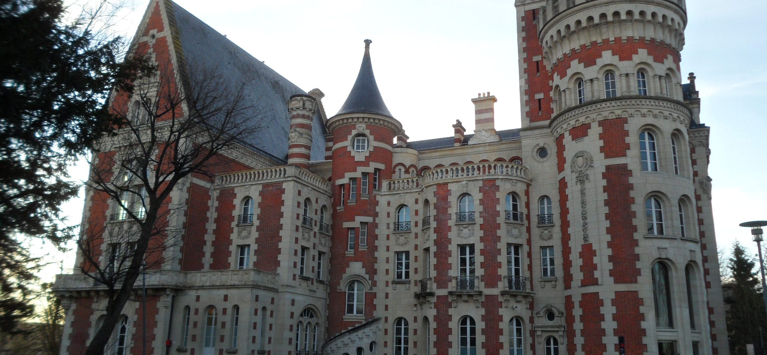 Château d'Hennemont, Lycée International de Saint-Germain-en-Laye