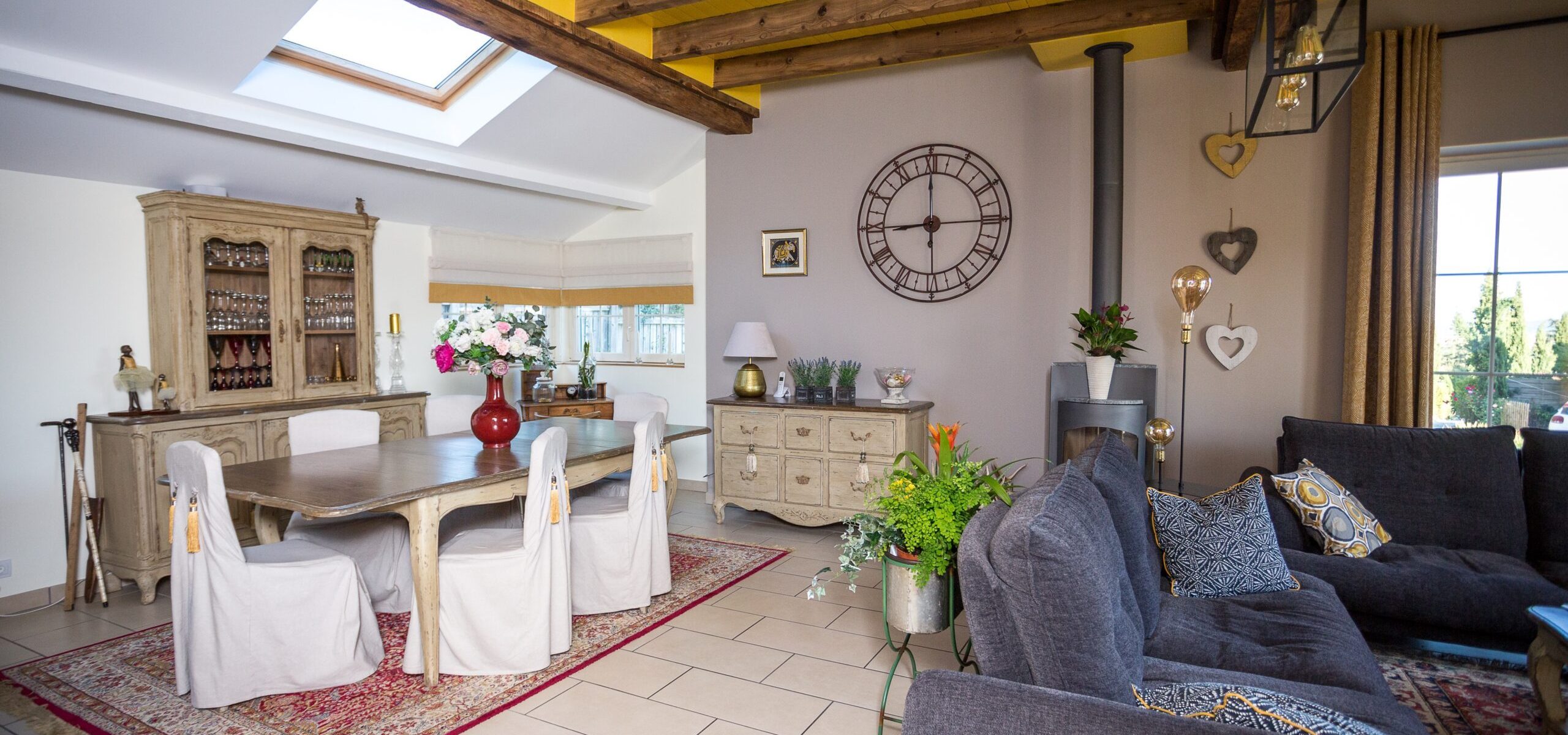 Salle pour un petit-déjeuner en intérieur