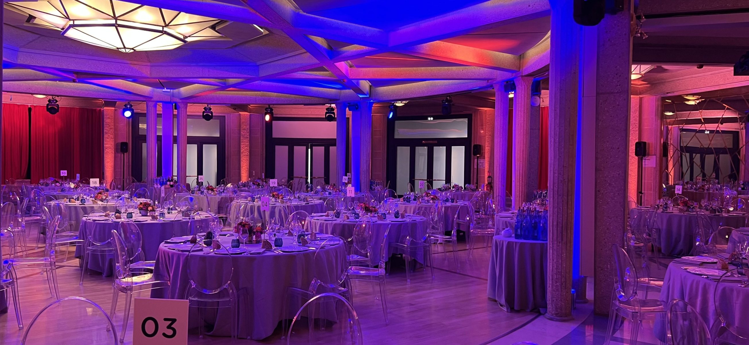 Salle Mazarin, repas assis