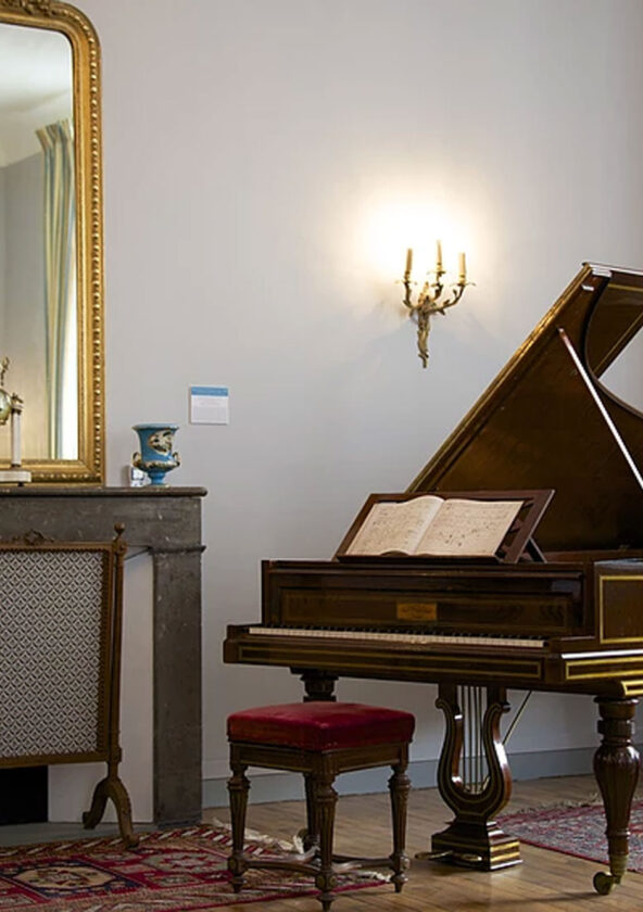 Salon romantique, Château Chanorier, Croissy-sur-Seine