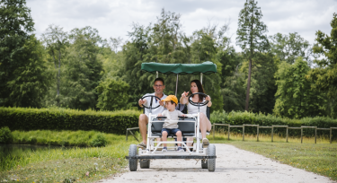 Rosalie en famille au château de Rambouillet