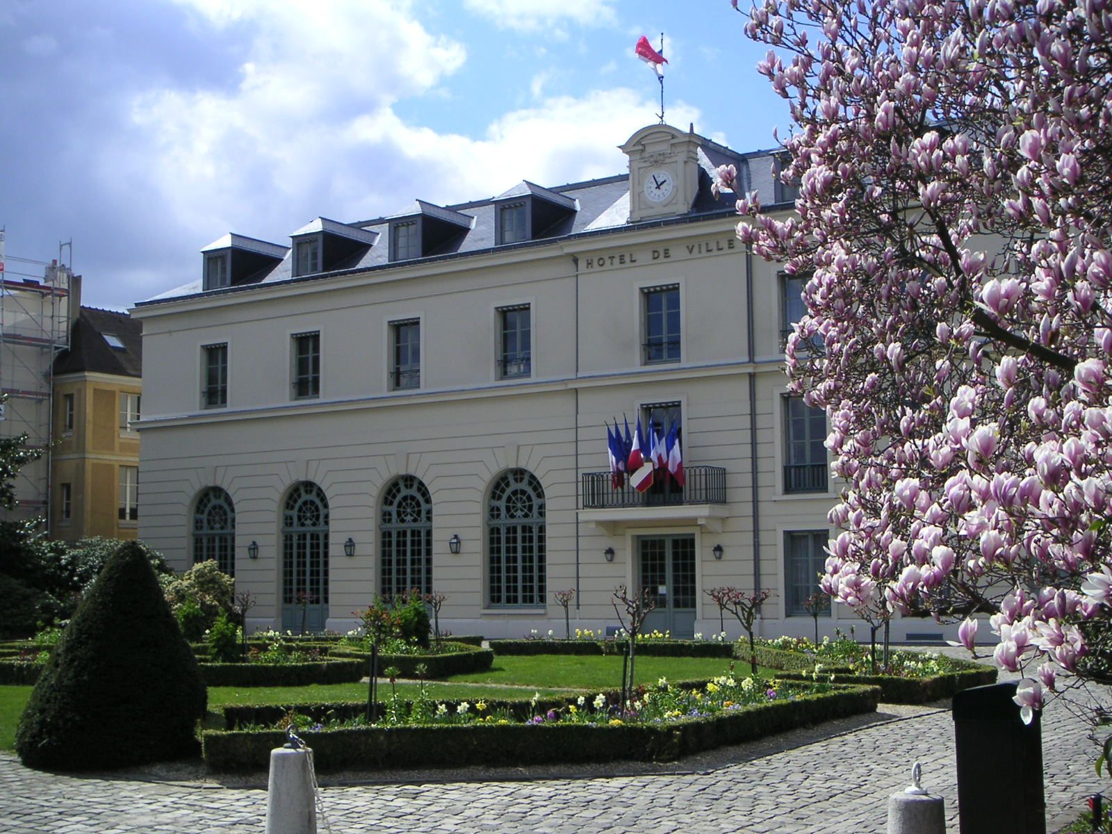 Etape 1 - Hôtel de Ville