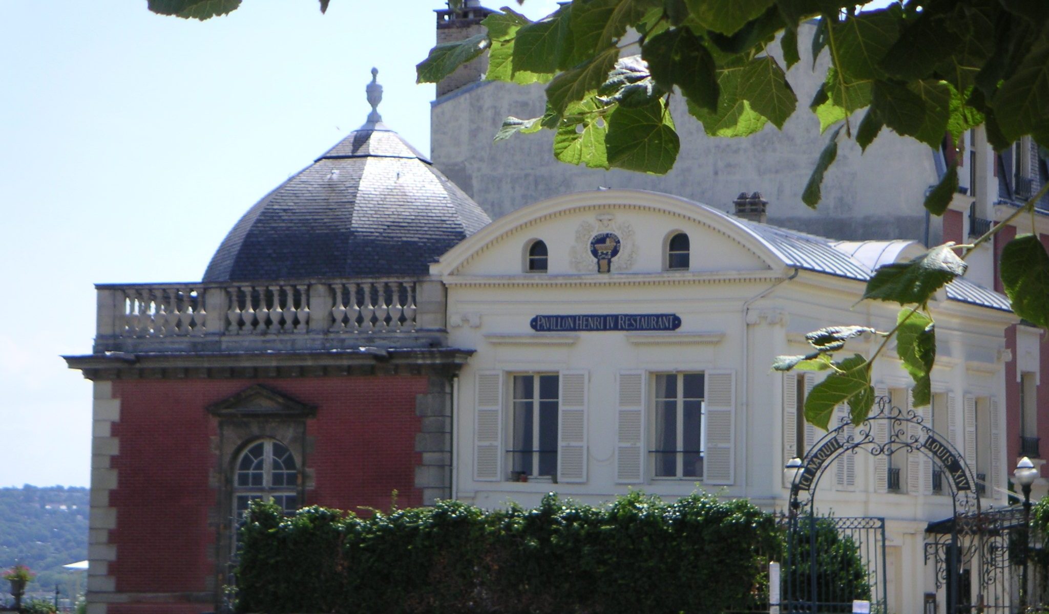 Etape 1 - Le Pavillon Henri IV