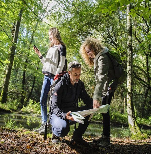 Randonnée et geocaching en fôret