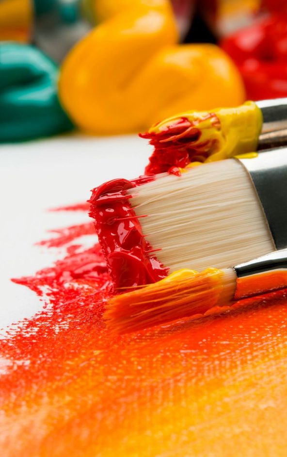 pinceaux peinture couleurs