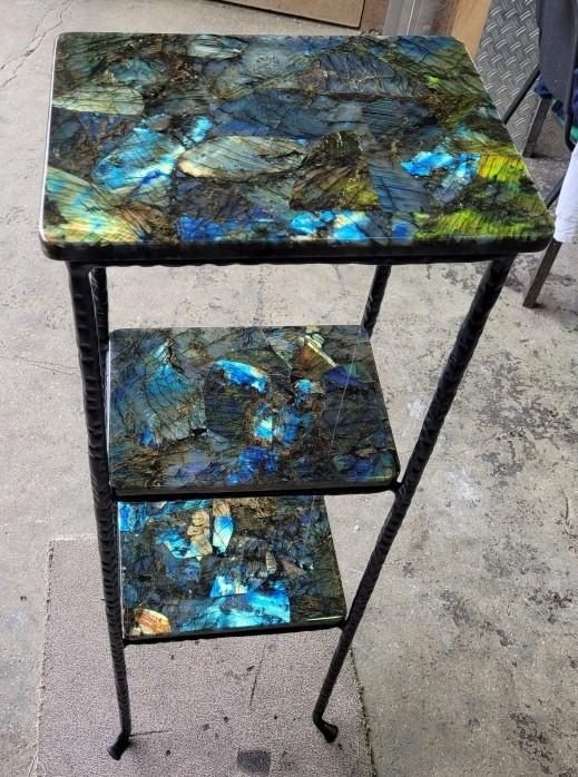 Etagère en pierre : Labradorite