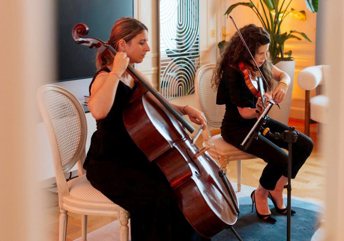 duos pour violon et violoncelle.