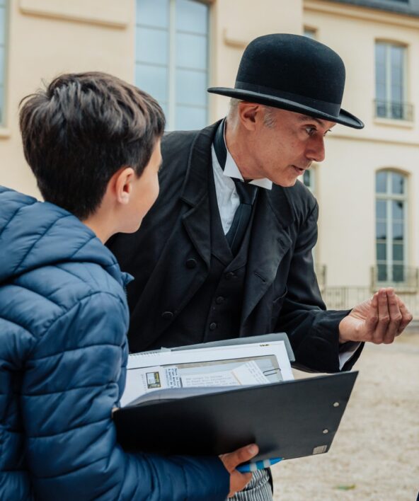 Cluedo Géant "Le crime de Chanorier” : Enquêtez à Croissy-sur-Seine !_Croissy-sur-Seine