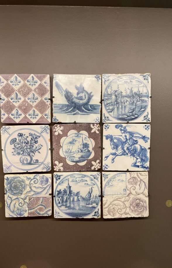 Carreaux de faïence du pavillon des Bains