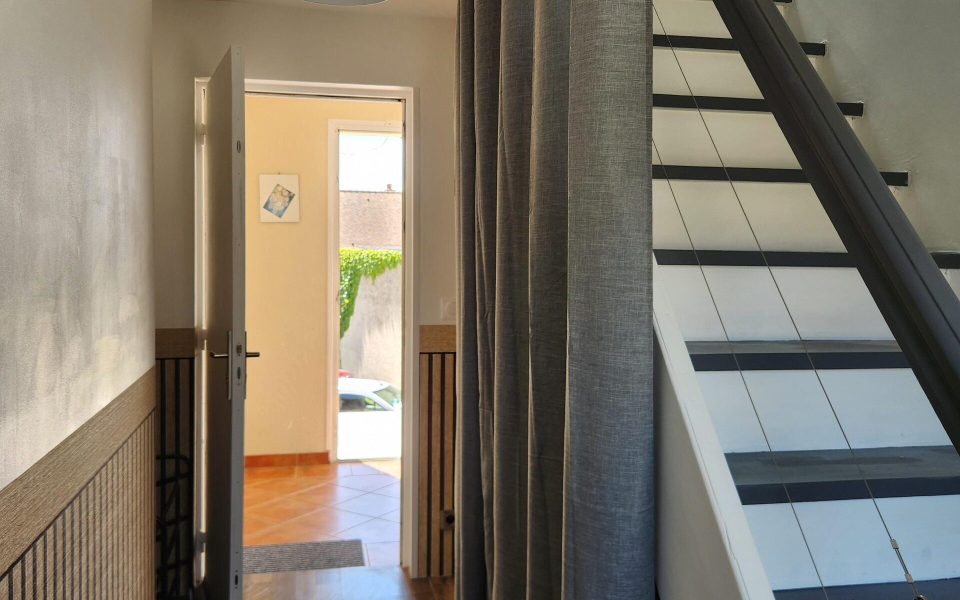 Appartement atypique sous combles_Dammartin-en-Serve