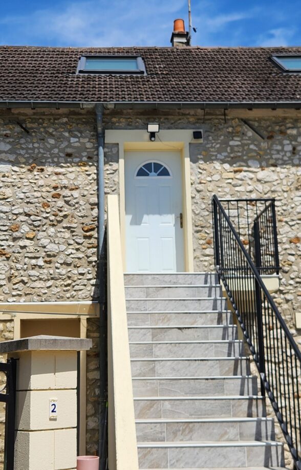 Appartement atypique sous combles_Dammartin-en-Serve