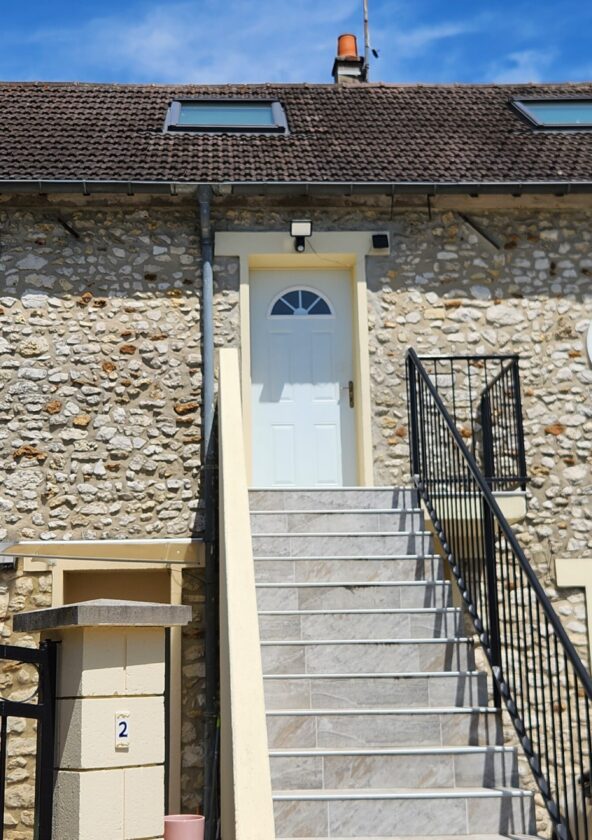 Appartement atypique sous combles_Dammartin-en-Serve