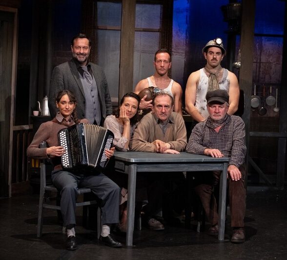 Théâtre des Arcades - Du Charbon dans les veines_Buc