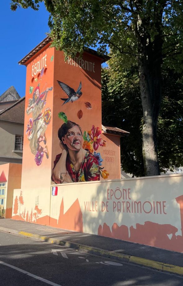Fresque murale : Visages d'un idéal_Épône